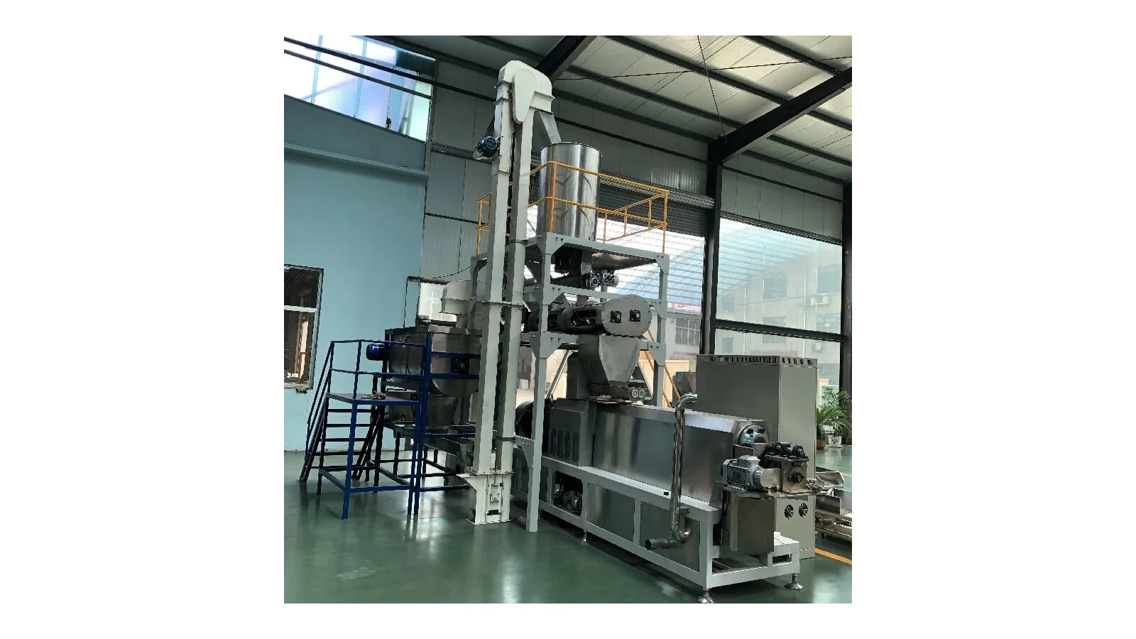 Pet food extrusion section used to map transfer and inspection points
